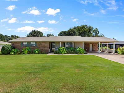 2117 Holly Ave