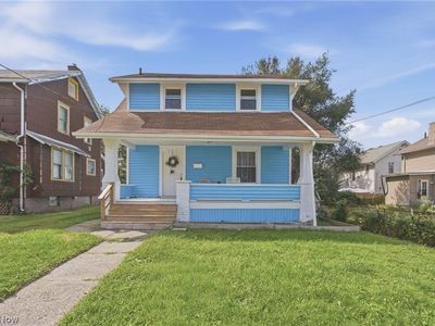 329 Girard Ave NE