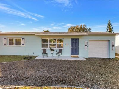 5758 Dartmouth Ave N