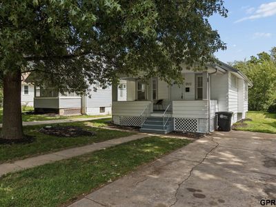 911 S 55th St