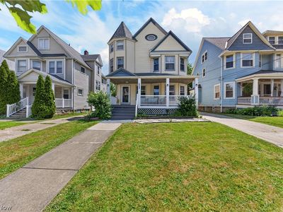 Property at 1485 Robinwood Ave, Lakewood, OH