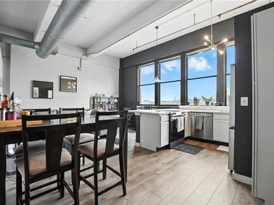 1535 Walnut St APT 406