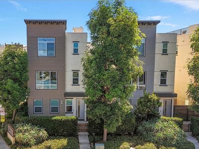 Property at 585 Victoria St, Costa Mesa, CA