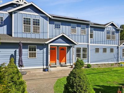 Property at 1085 SW Halsey St, Troutdale, OR