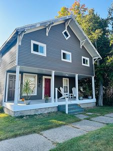 381 Elm St