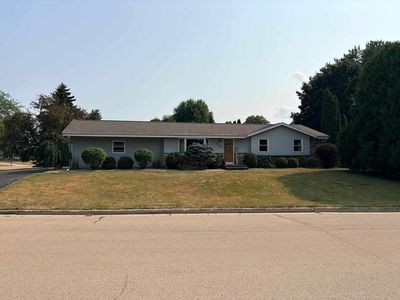717 Willow Ln