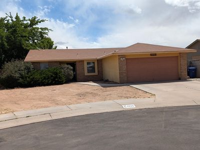 4608 Periwinkle Ct NW