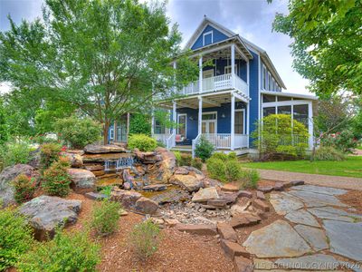 35 Center Ln