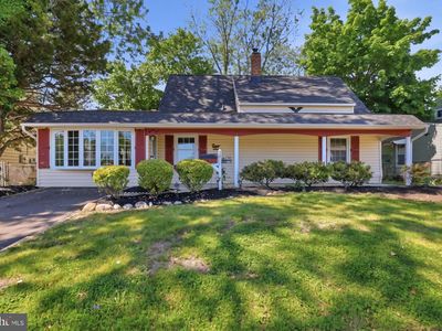 35 Robin Hill Ln