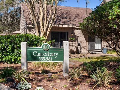 45 Queens Folly Rd APT 560