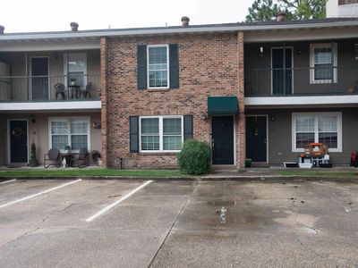 4625 Parkoaks Dr APT 63