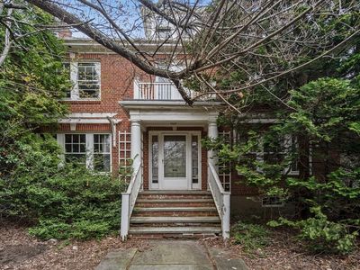 10 Stoneleigh Cir