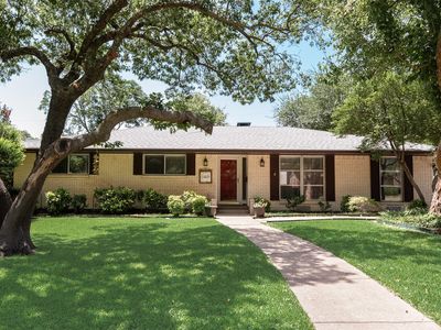 1213 Elmwood Dr
