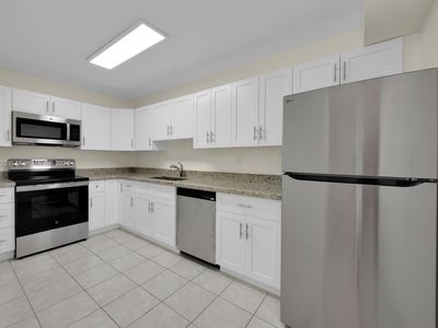 9429 SW 76th St #W17