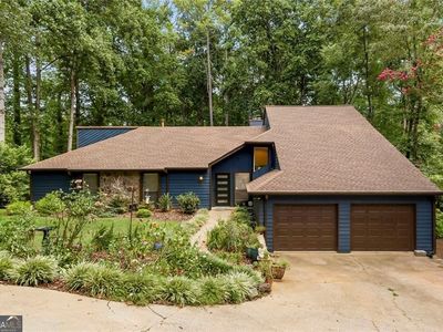 1115 Lake Dr