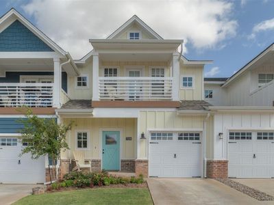 Property at 720 Harbor Town Dr, Edmond, OK