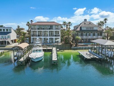 609 Lagoon Dr