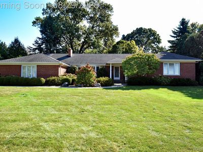 3851 Carriage Rd
