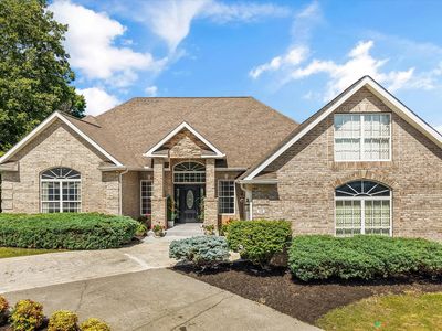 435 Royal Oaks Dr