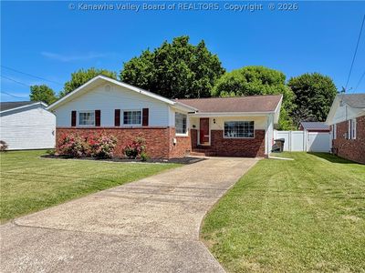 3102 Parrish Ave