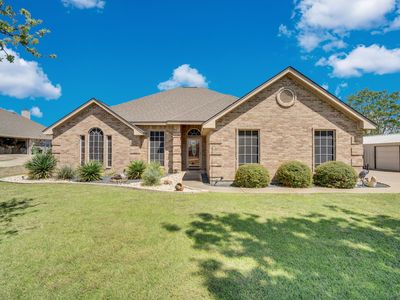 Property at 904 Martin, Italy, TX