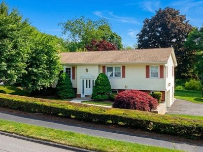 8 Deerfield Rd