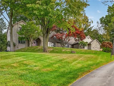 4 Pond View Dr
