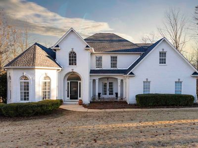 5775 Carrington Lake Pkwy