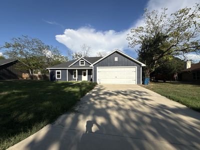 Property at 180 N Oak Pl, Van, TX