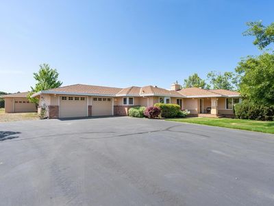 3784 Cattle Dr