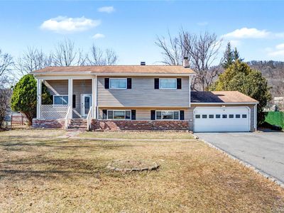 46 Merriewold Lane N