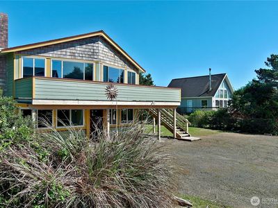 334 Sand Dune Avenue NW