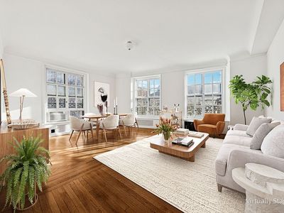 2109 Broadway APT 979