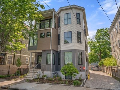 24 Camp St #3