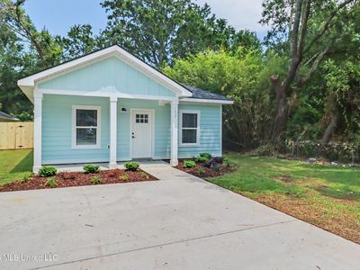 152 Balmoral Ave