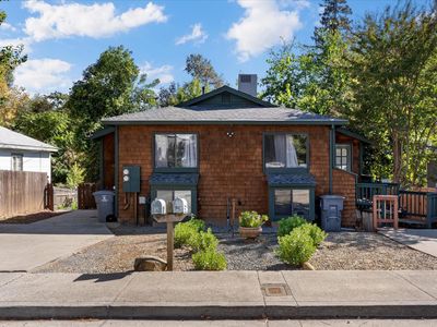 129-125 Diamond St