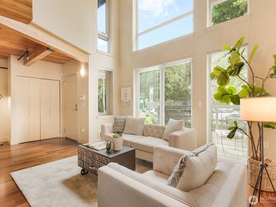 530 Broadway E #130