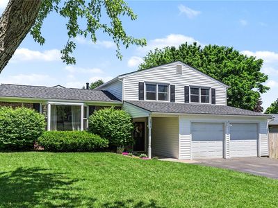 Property at 5816 Walnut Dr, Farmington, NY