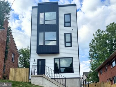 5046 Astor Pl SE