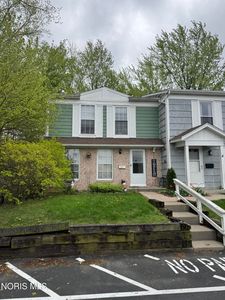 Property at 4432 Rose Garden Dr, Toledo, OH