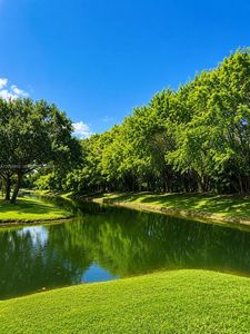 Property at 439 Lakeview Dr APT 106, Weston, FL