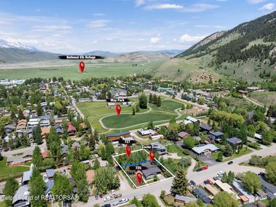 725 & 727 Cache Creek Dr