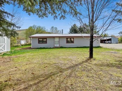102 Willow Creek Rd