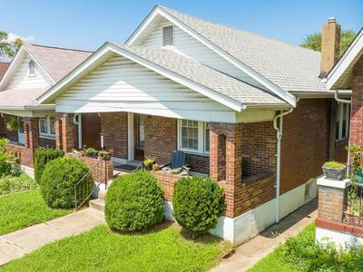 3163 Hampton Ave