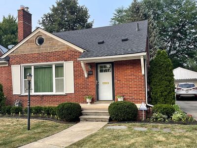 Property at 788 Cadieux Rd, Grosse Pointe, MI