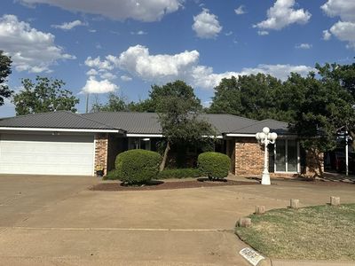 Property at 307 S Ayrshire St, Crosbyton, TX