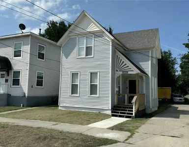 Property at 1119 Pine St, Muskegon, MI