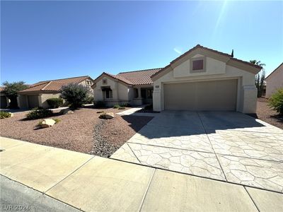 2524 Desert Glen Dr