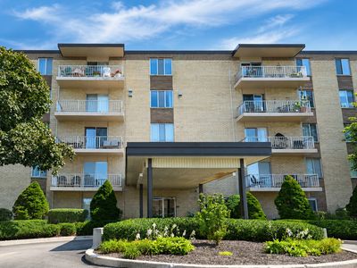 110 W Butterfield Rd APT 307S