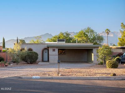 4557 E San Francisco Blvd